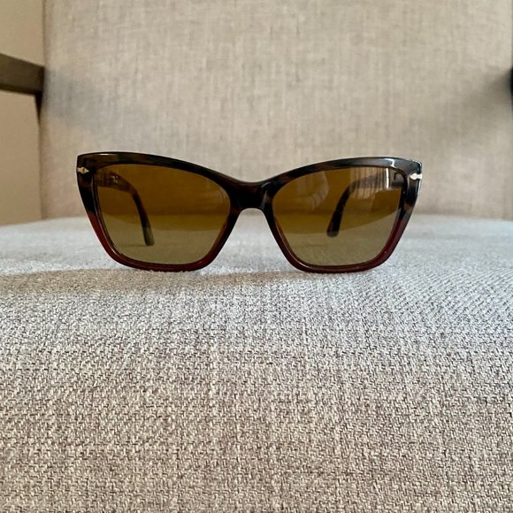 Women's Persol Sunglasses - Picture 2 of 4